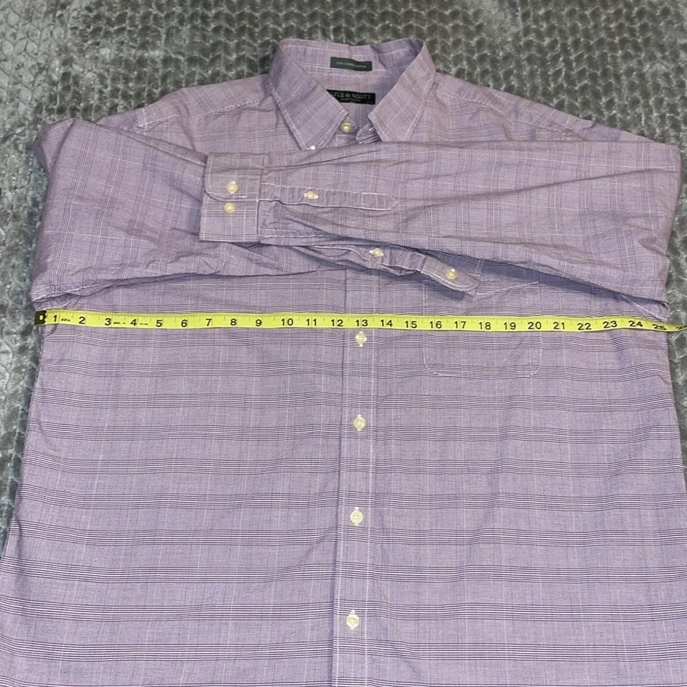 Lyle & Scott Long Sleeve Button Down Shirt.  100% Combed Cotton.  Size X Large.‎